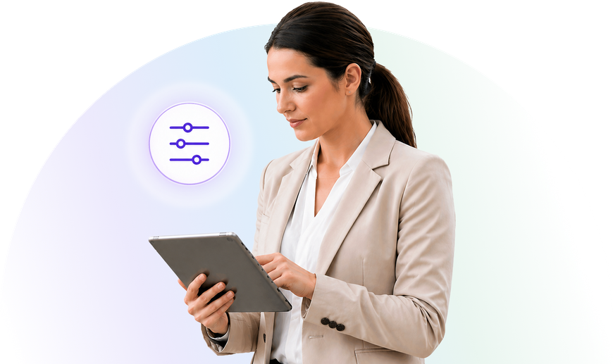 Coach mit Tablet und Analytics-Einstellungs-Symbol